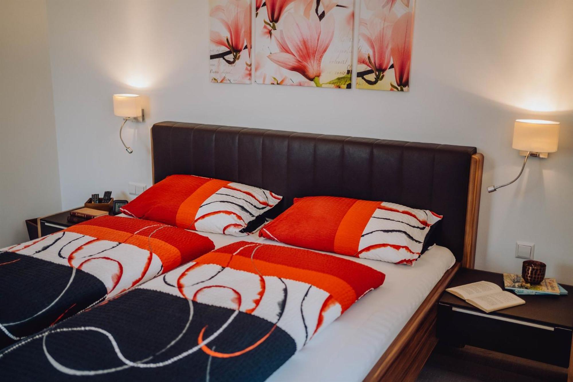 Pension Sterntaler Rheinhausen Εξωτερικό φωτογραφία